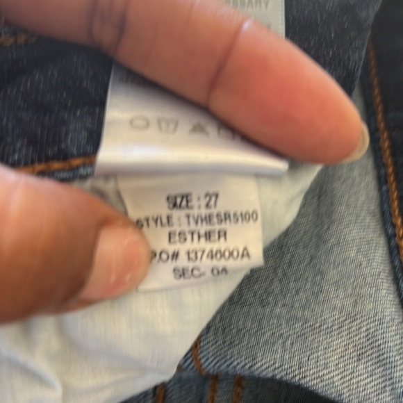 Beautiful gentle worn jeans - Picture 8 of 9